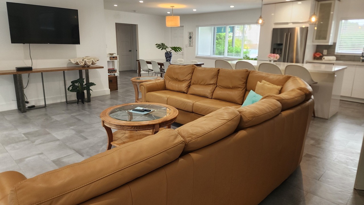 Photo of Livingroom in Palm Beach Shores