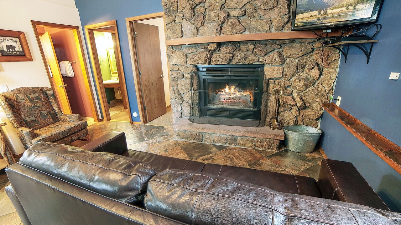 Photo of Livingroom in Fall River Estates