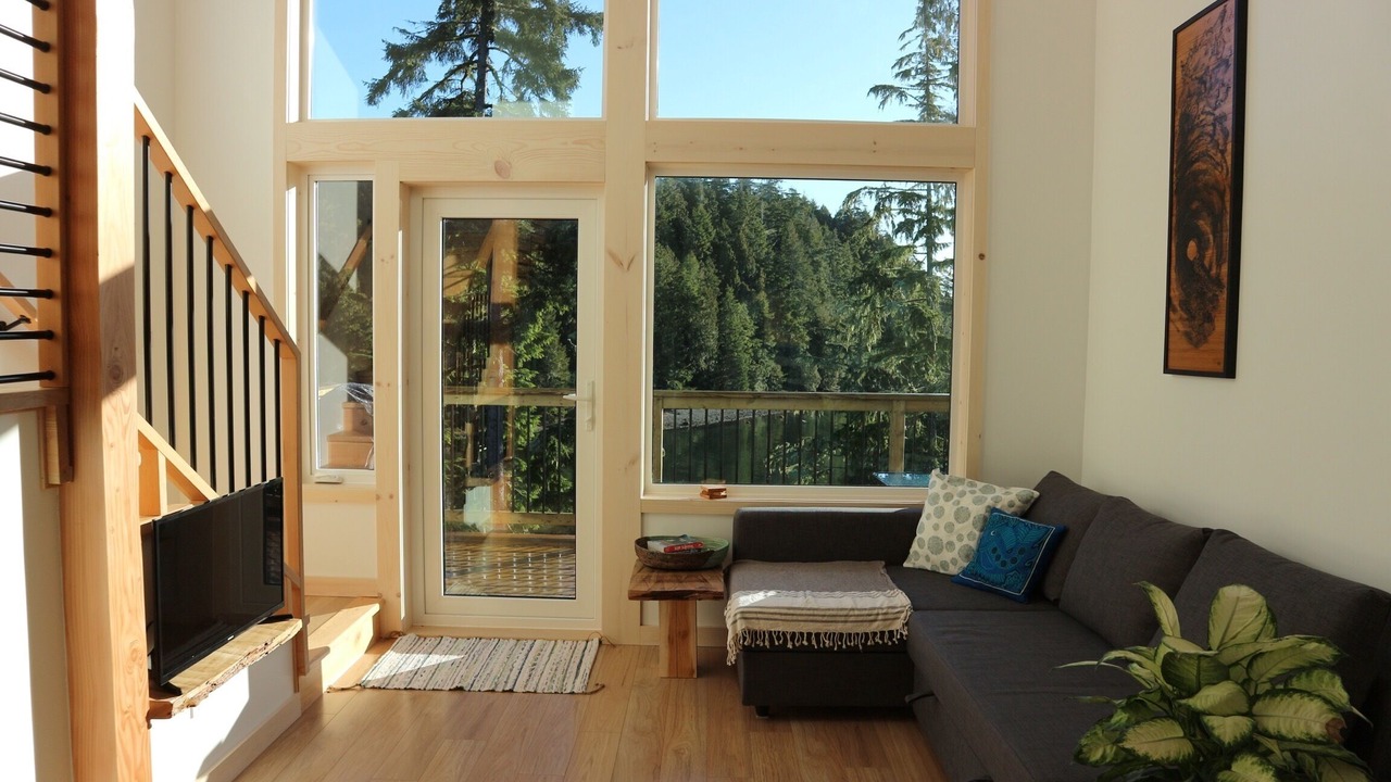 Photo of Livingroom in Ucluelet