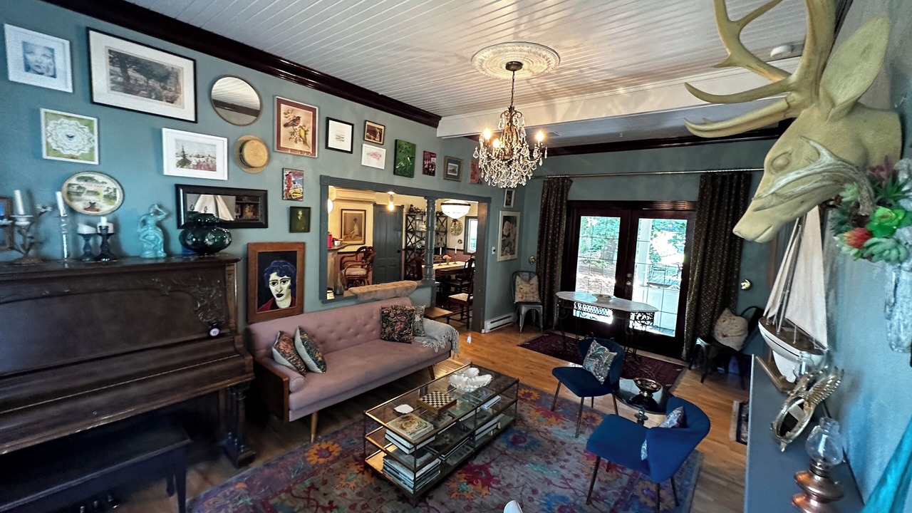 Photo of Livingroom in Slocan