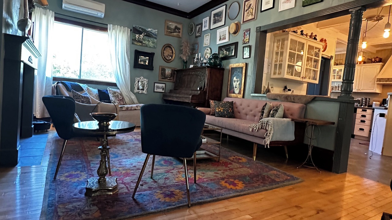 Photo of Livingroom in Slocan