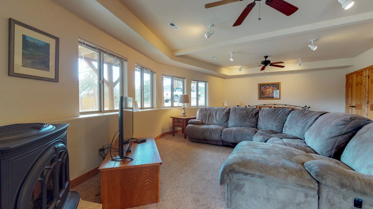Photo of Livingroom in Estes Park