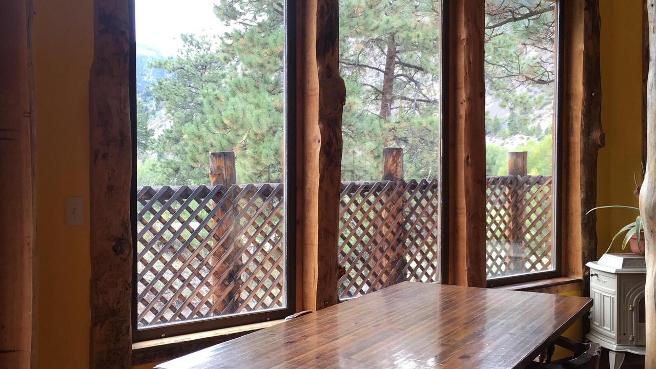 Photo of Livingroom in Lake City
