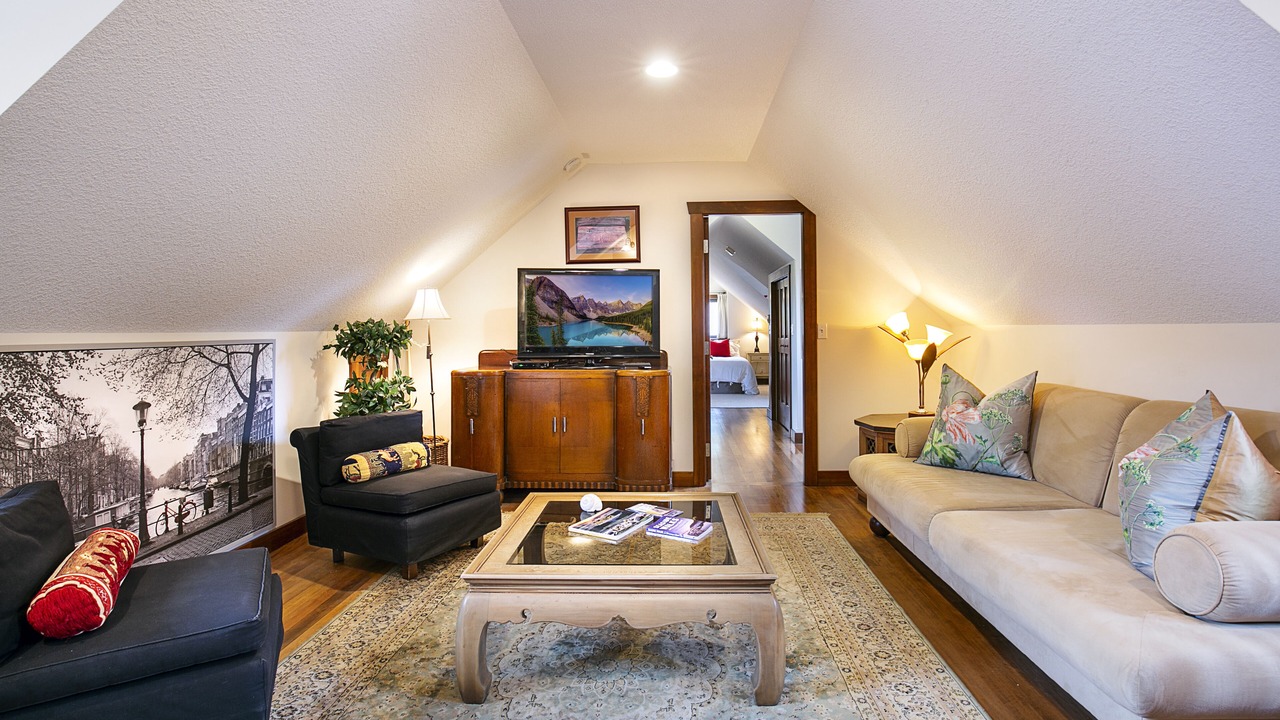 Photo of Livingroom in Departure Bay