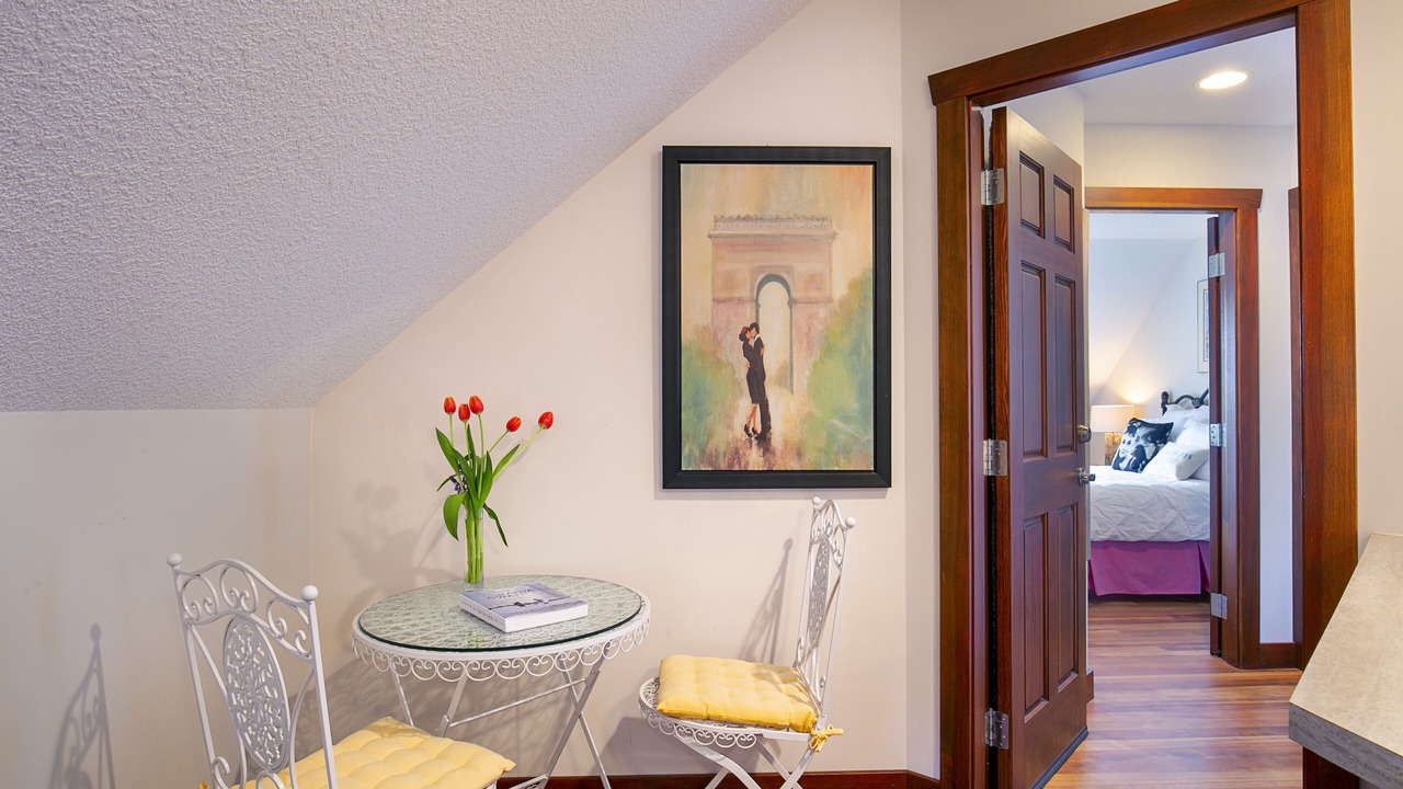Photo of Bedroom in Departure Bay