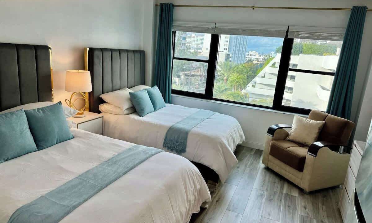 Photo of Bedroom in Mid Beach