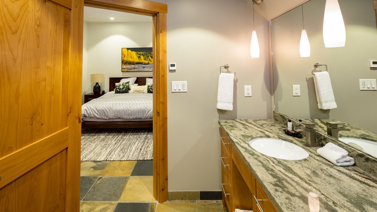 Photo of Bathroom in Upper Village