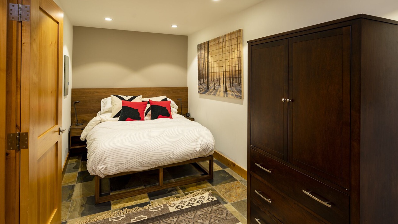 Photo of Bedroom in Upper Village