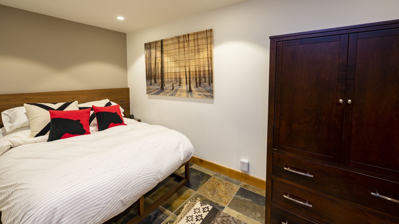 Photo of Bedroom in Upper Village