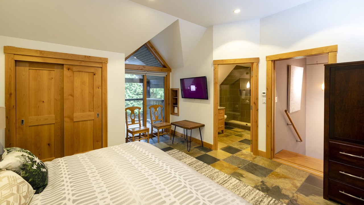 Photo of Bedroom in Upper Village
