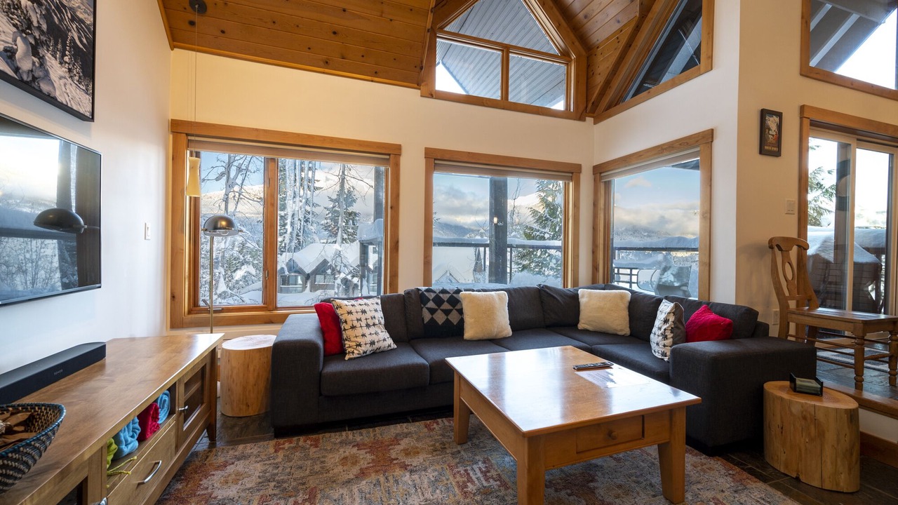 Photo of Livingroom in Upper Village