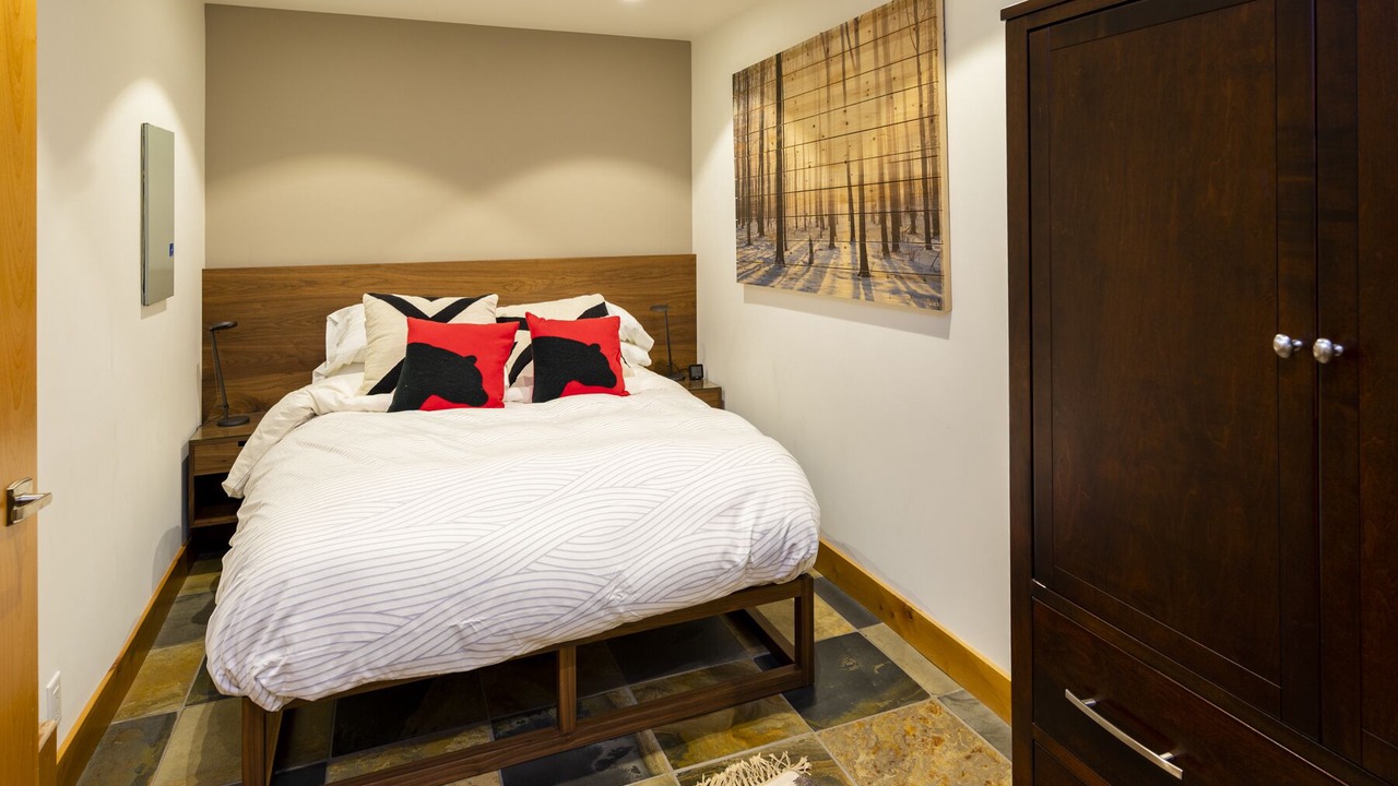 Photo of Bedroom in Upper Village