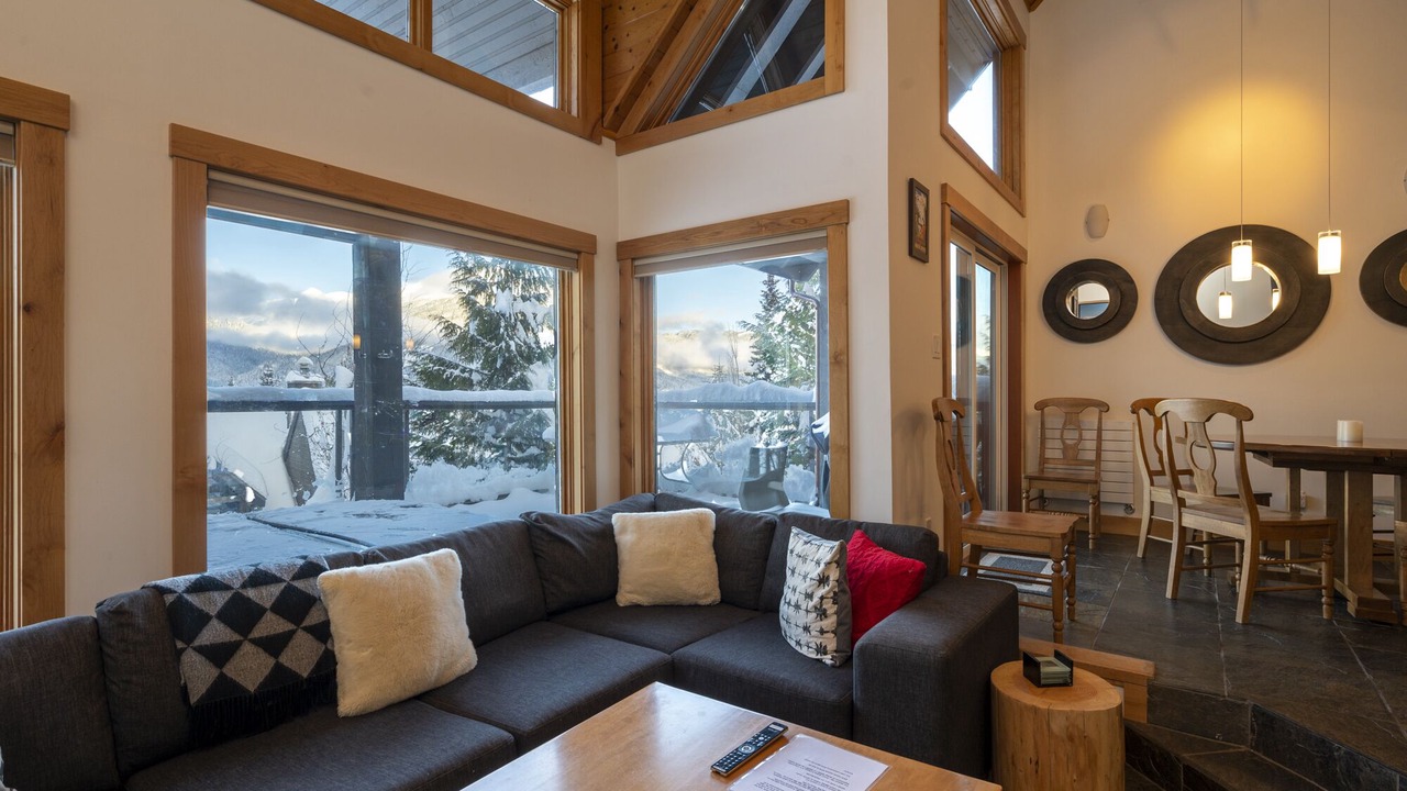 Photo of Livingroom in Upper Village