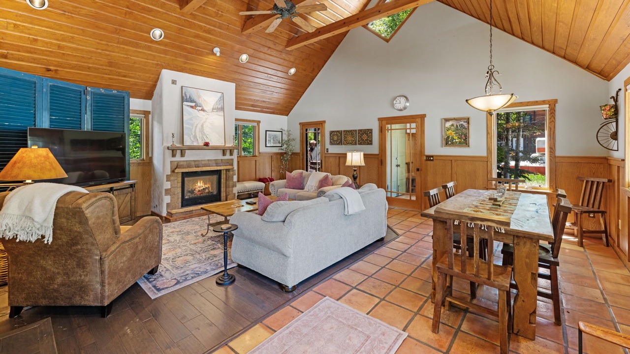 Photo of Livingroom in Crested Butte