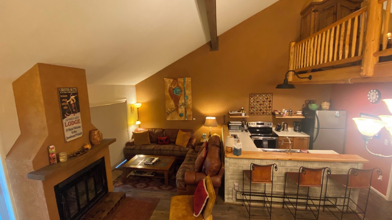 Photo of Livingroom in Crested Butte South