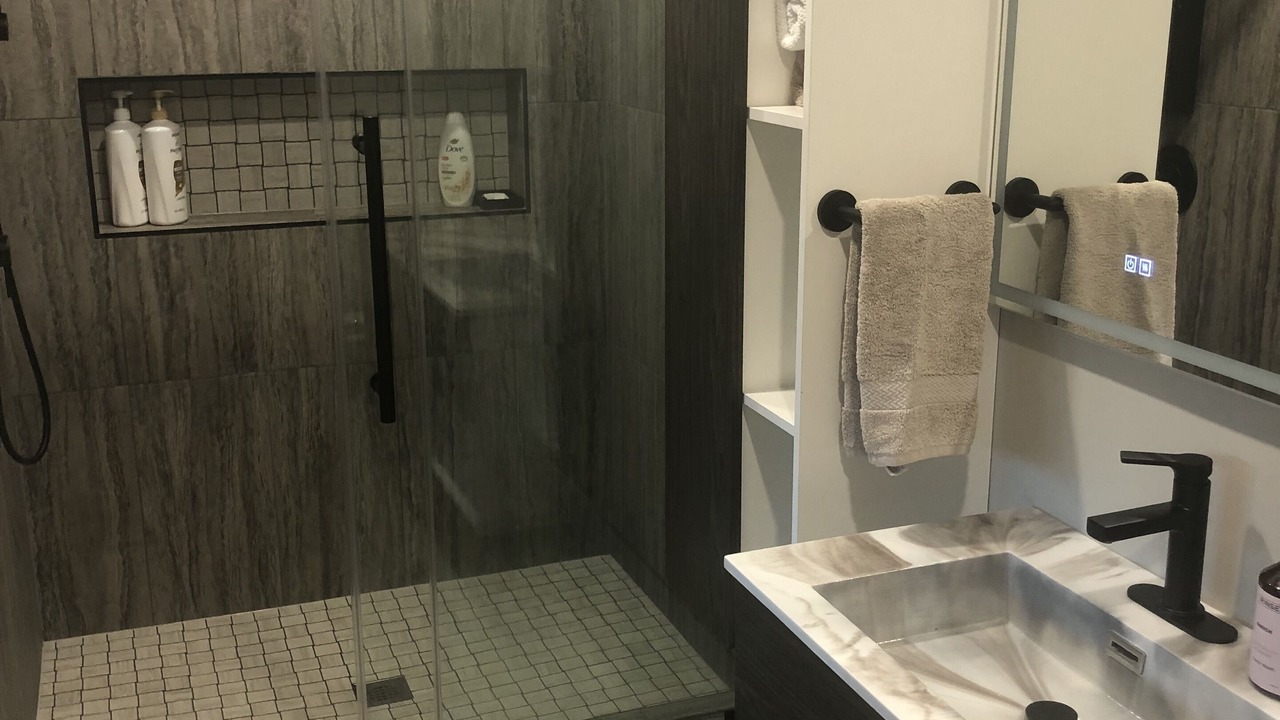 Photo of Bathroom in Okanagan-Similkameen