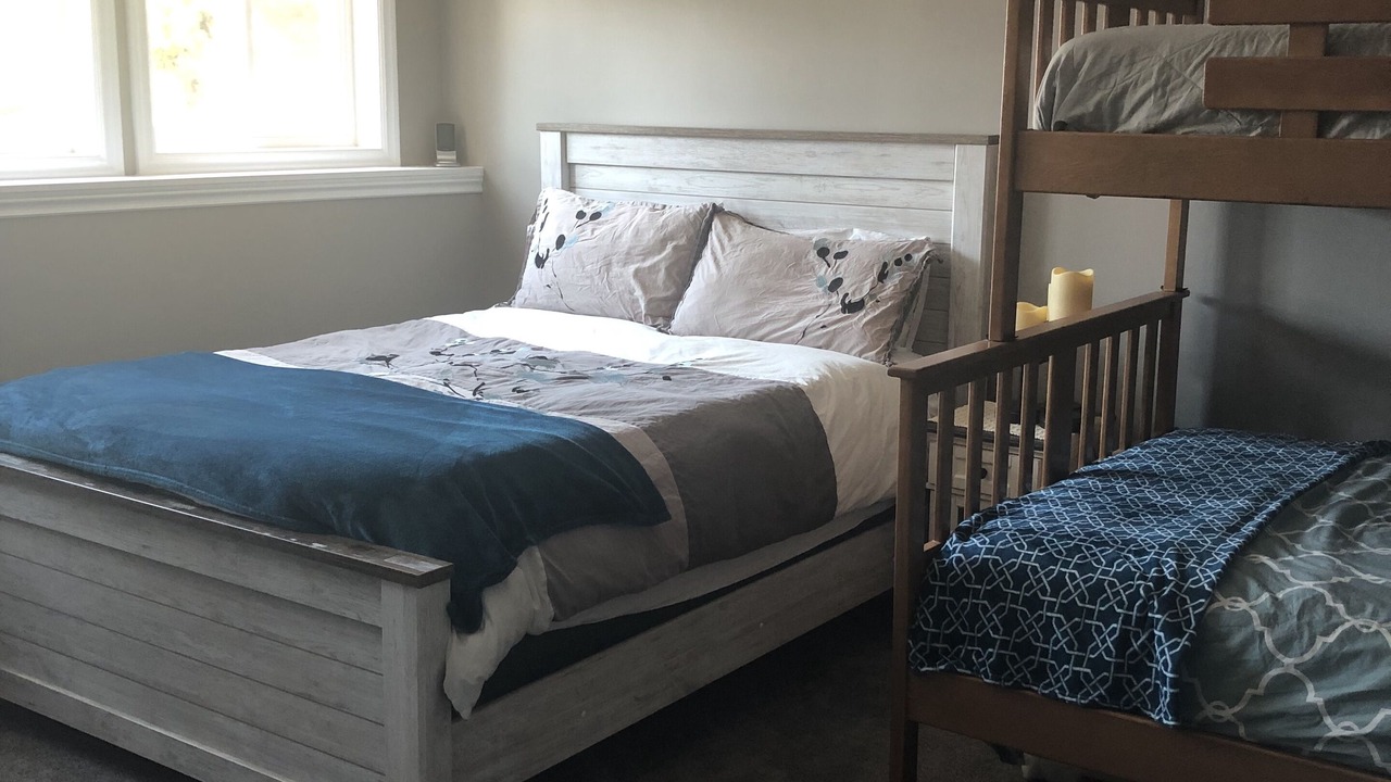 Photo of Bedroom in Okanagan-Similkameen
