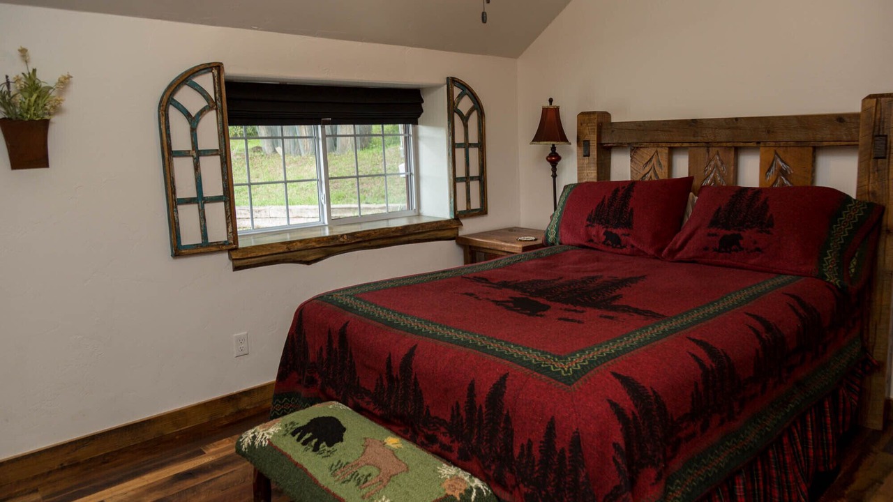 Photo of Bedroom in South Fork