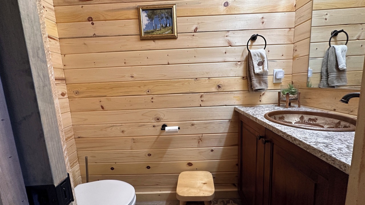 Photo of Bedroom in Grand Lake