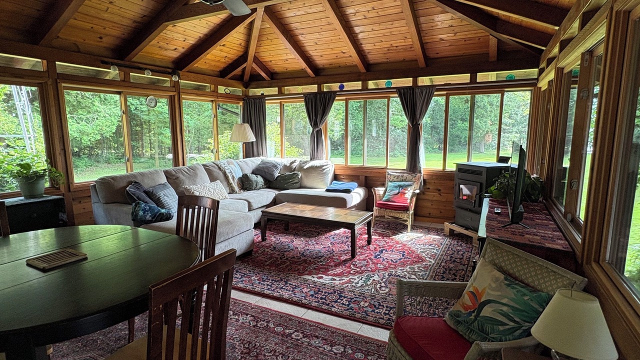 Photo of Livingroom in South Hero