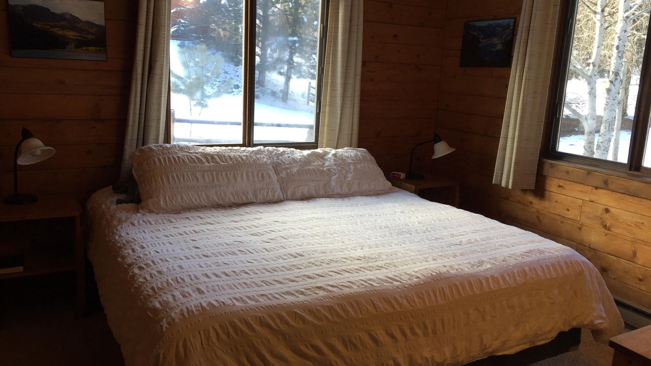 Photo of Bedroom in Lake City
