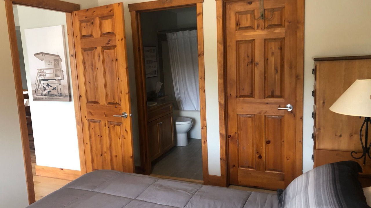 Photo of Bedroom in East Kootenay