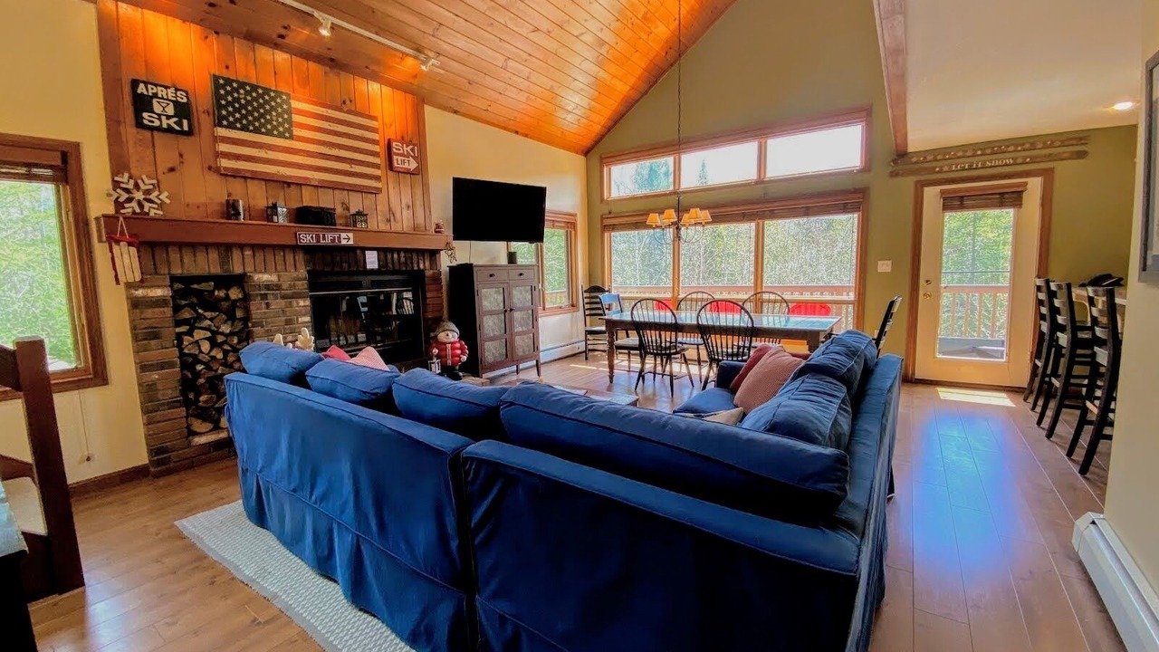 Photo of Livingroom in Carroll