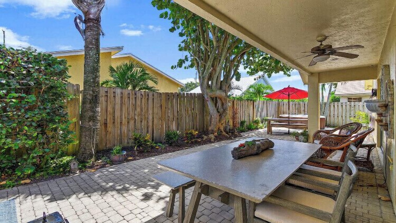 Photo of Outdoor in North Palm Beach Heights