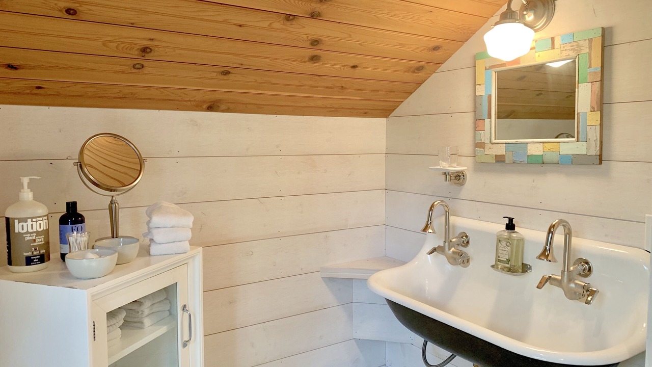 Photo of Bathroom in Basalt