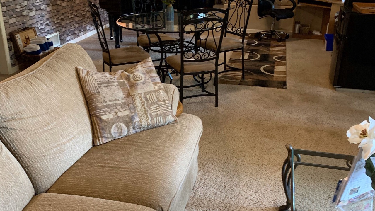 Photo of Livingroom in Okanagan-Similkameen