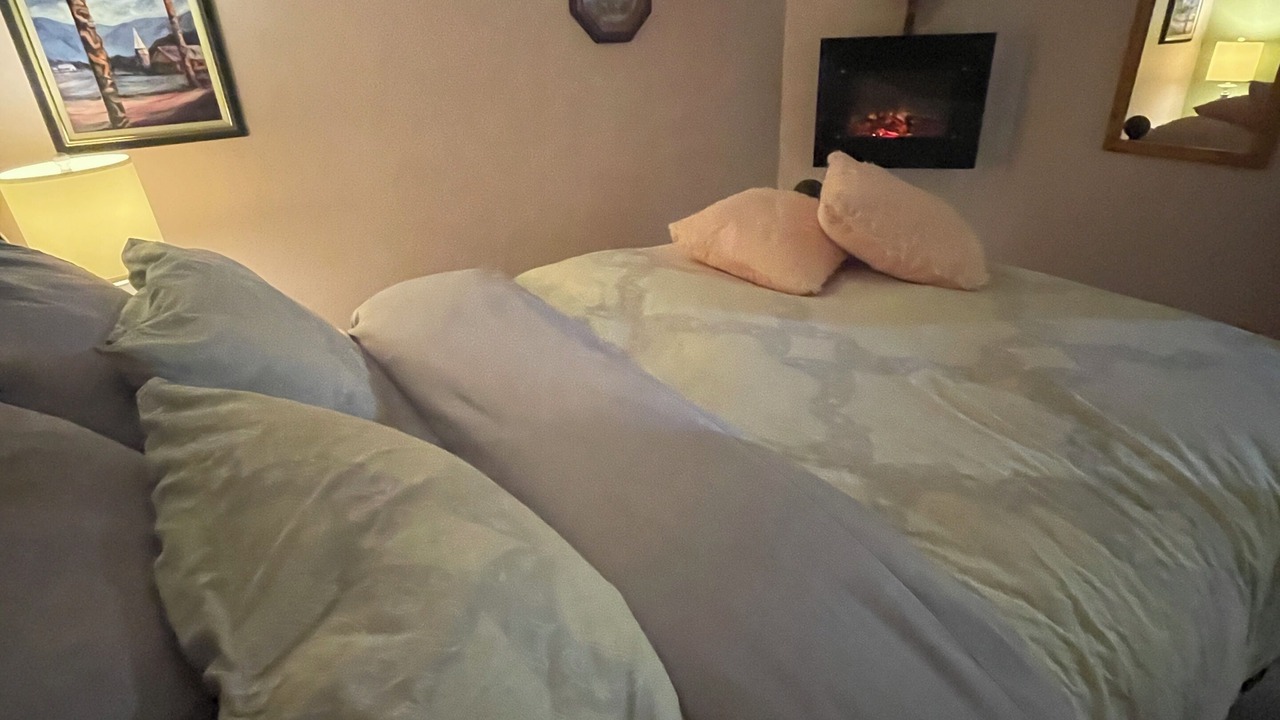 Photo of Bedroom in Okanagan-Similkameen