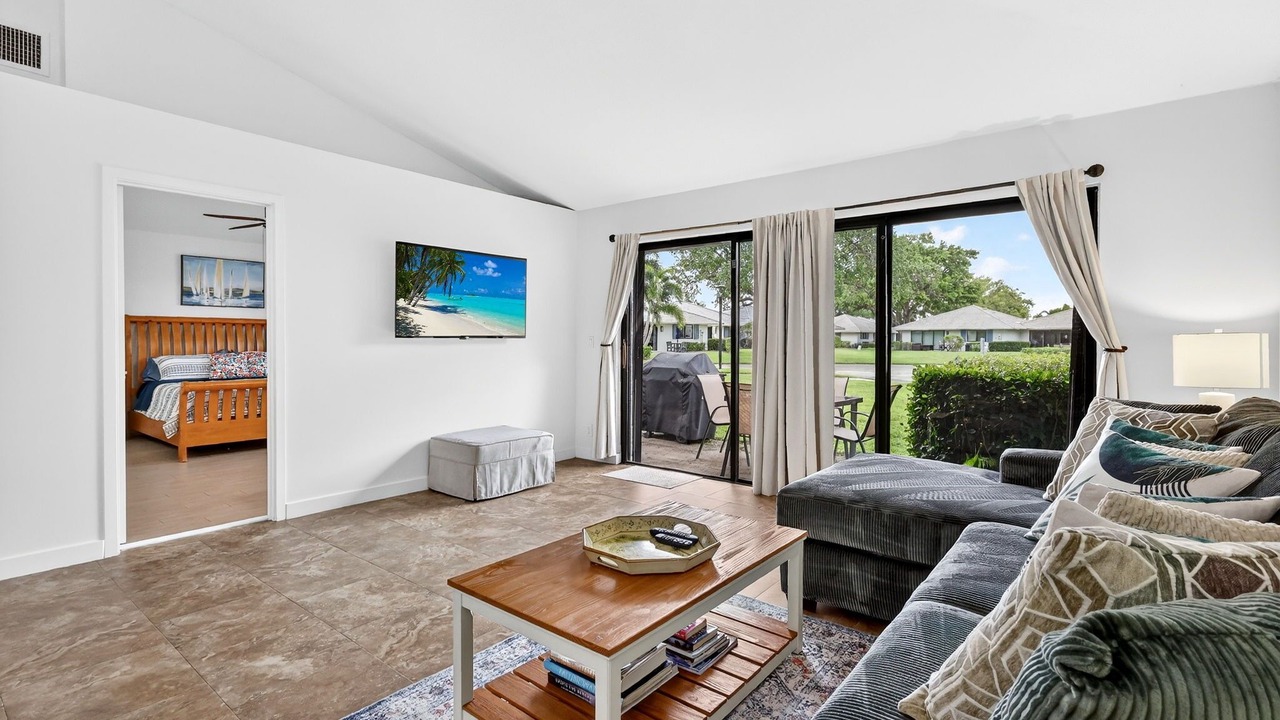 Photo of Livingroom in Palm Beach Gardens