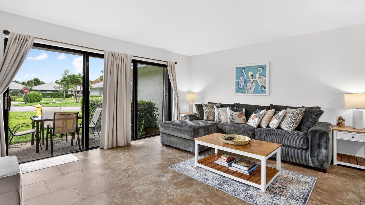Photo of Livingroom in Palm Beach Gardens