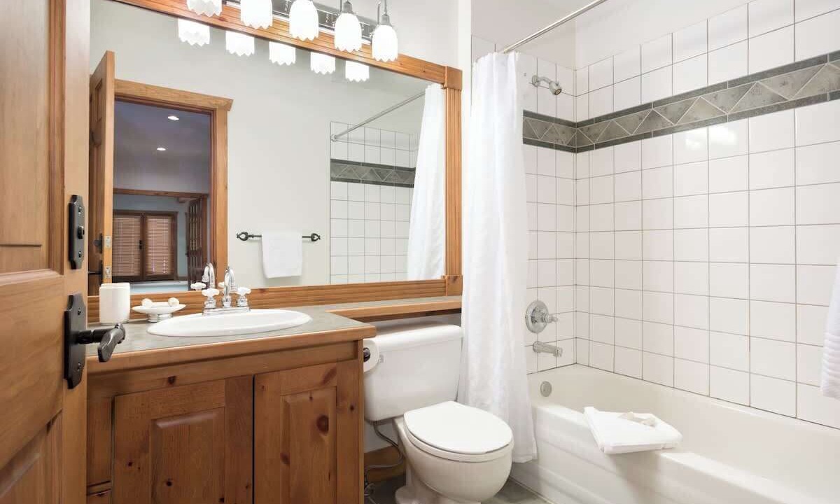 Photo of Bathroom in Nicklaus North