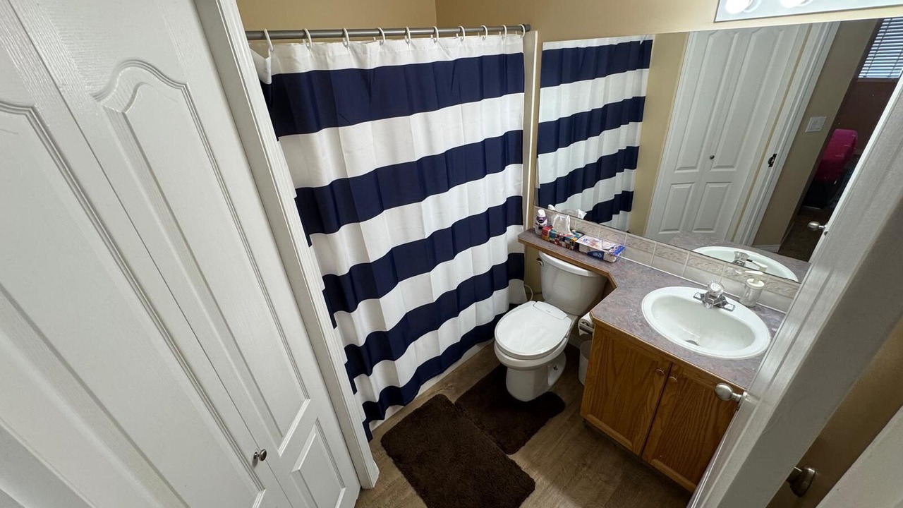 Photo of Bathroom in Sylvan Lake