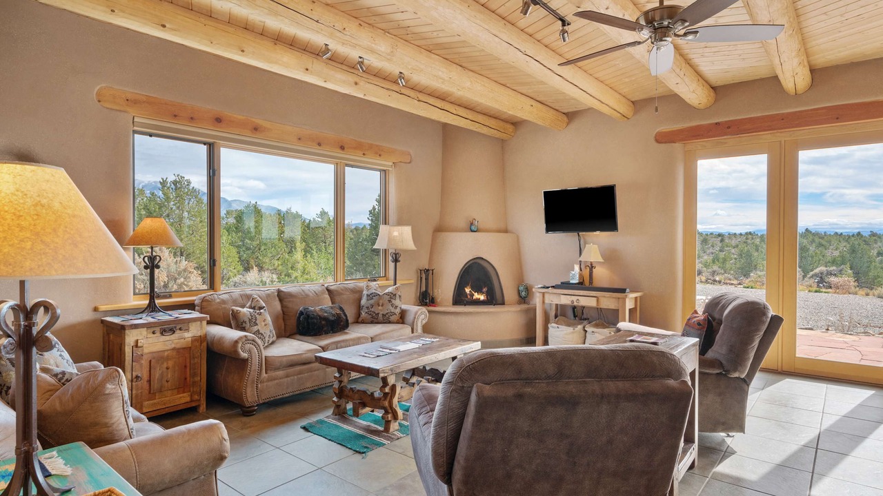 Photo of Livingroom in Taos
