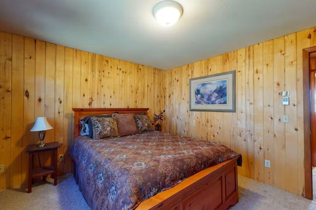 Photo of Bedroom in South Fork