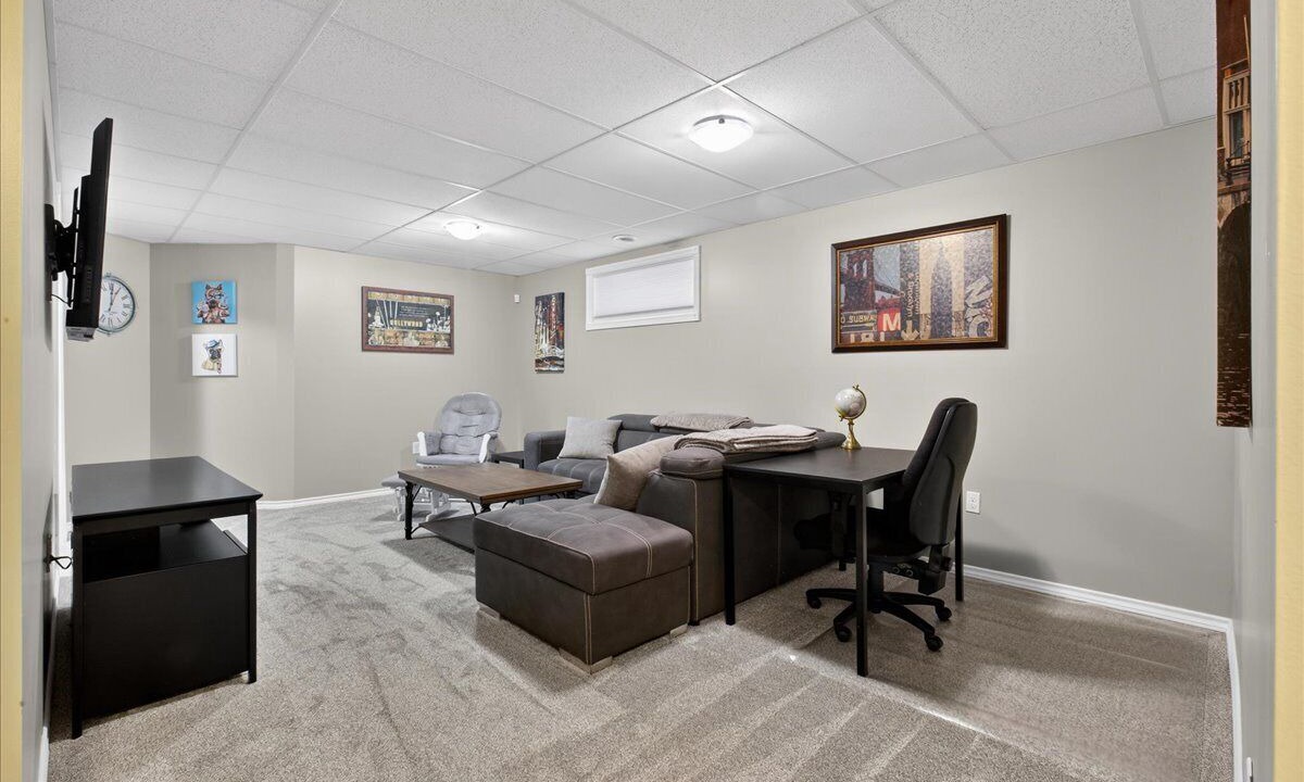 Photo of Livingroom in Stony Plain