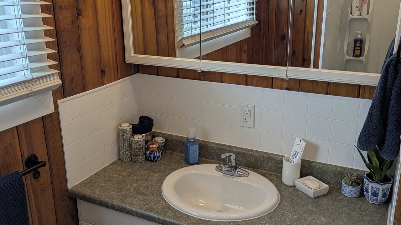 Photo of Bathroom in Sylvan Lake