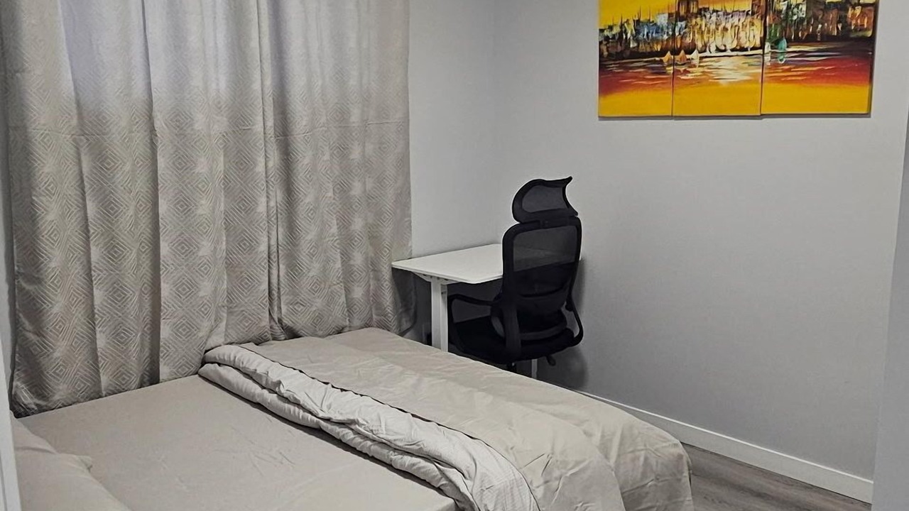 Photo of Bedroom in Division No. 11