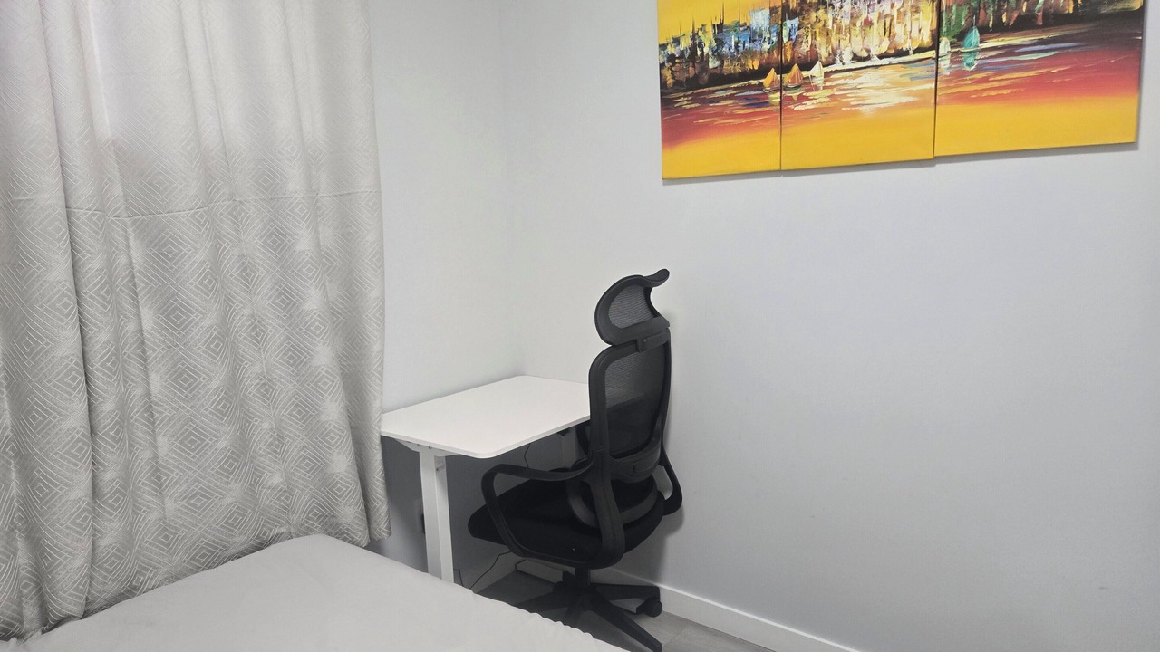 Photo of Bedroom in Division No. 11