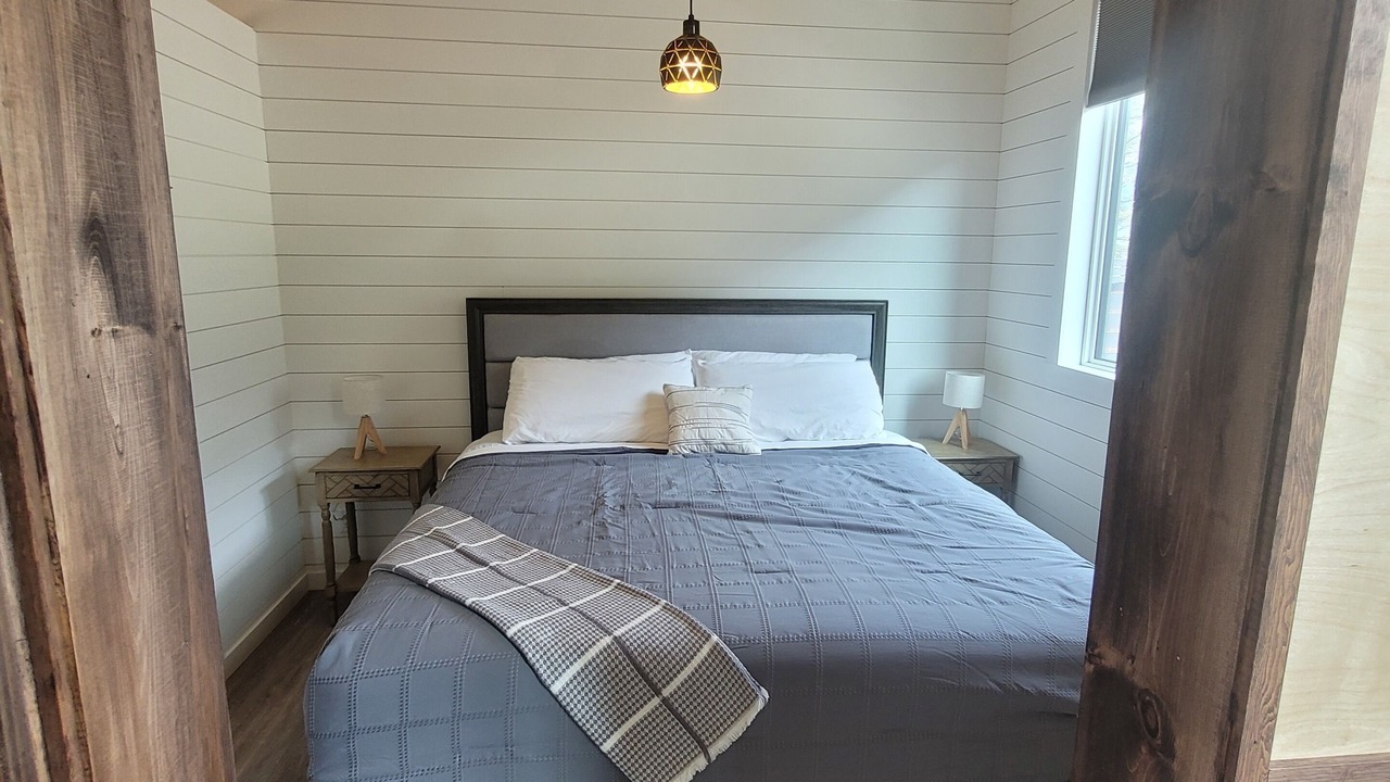 Photo of Bedroom in Okanagan-Similkameen