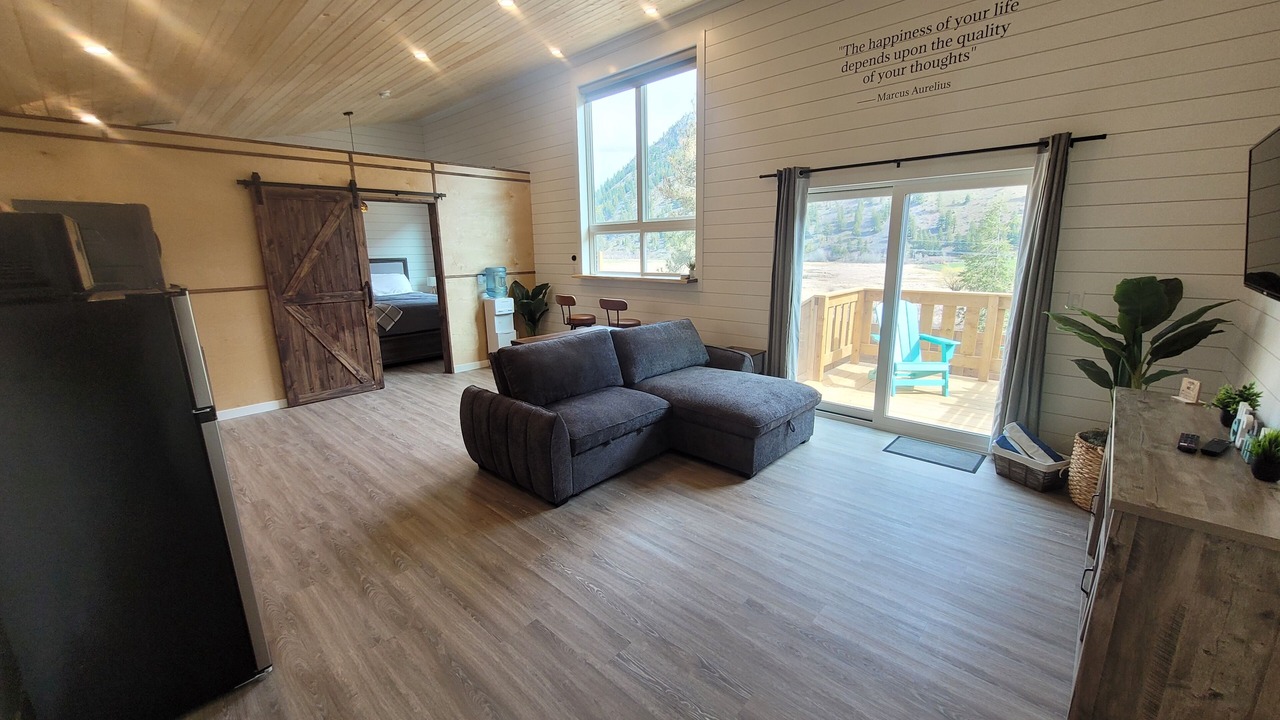 Photo of Livingroom in Okanagan-Similkameen