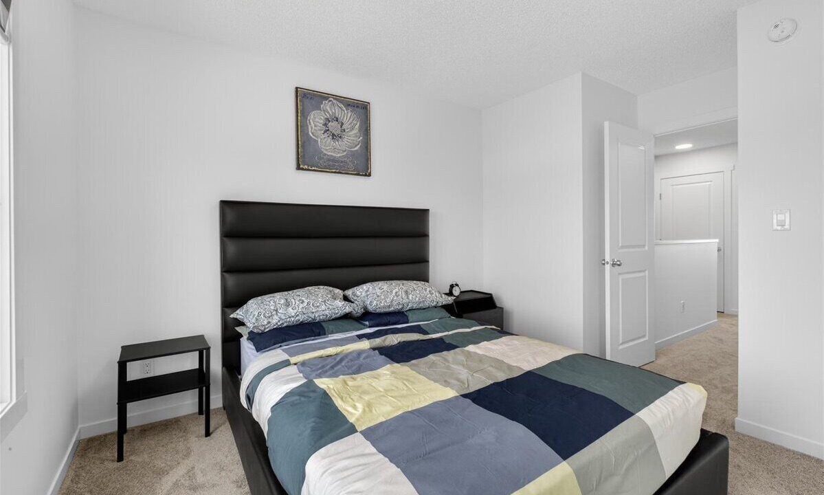 Photo of Bedroom in Division No. 11