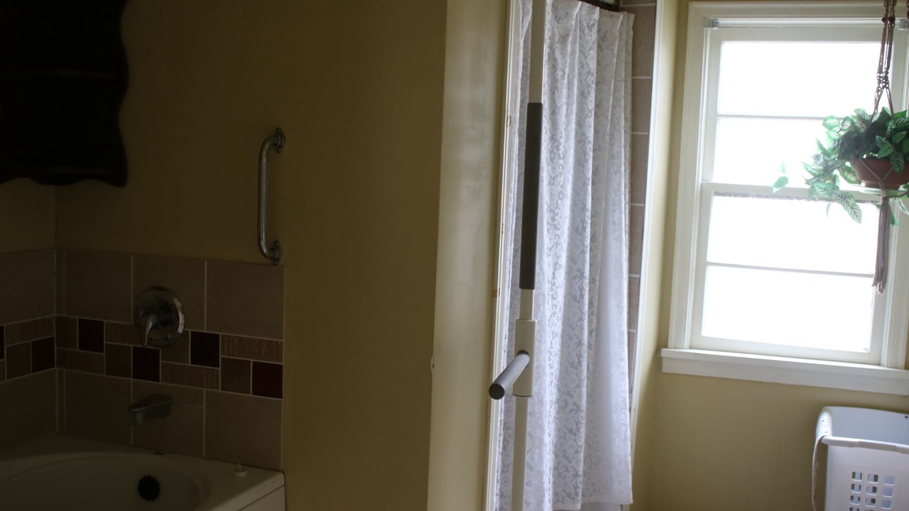 Photo of Bathroom in Cardston