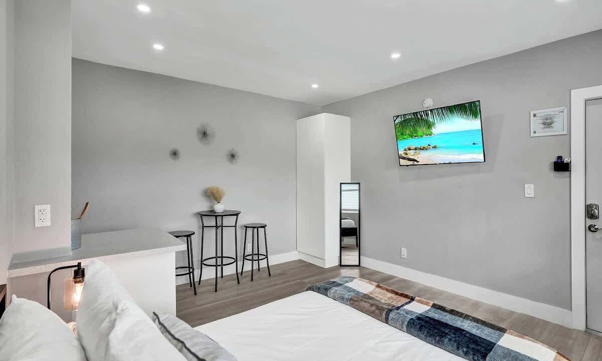 Photo of Bedroom in Pompano Beach