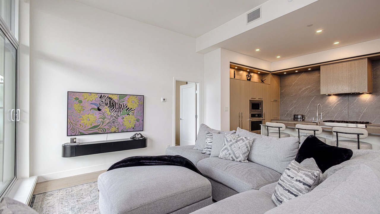 Photo of Livingroom in South Pandosy