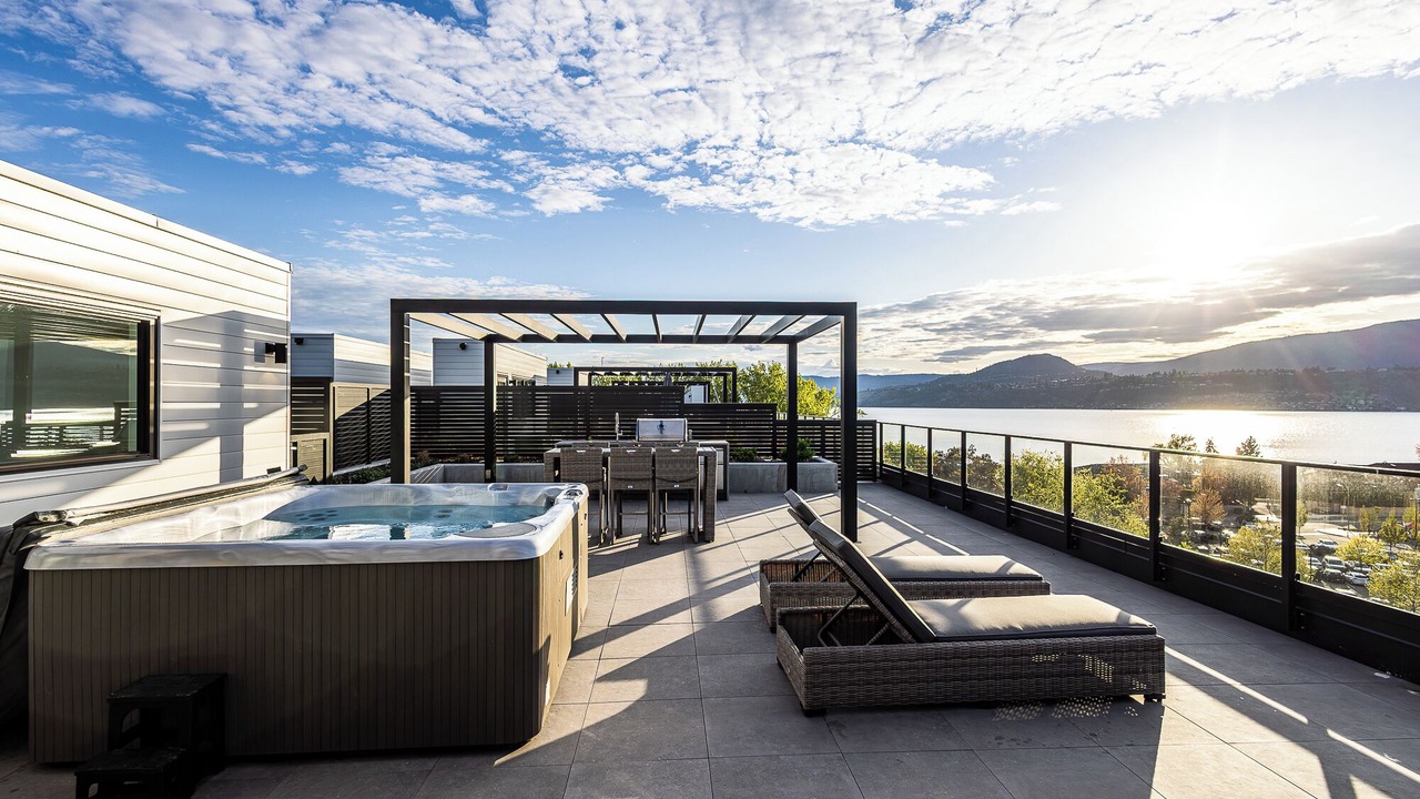 Photo of Patio Balcony in South Pandosy