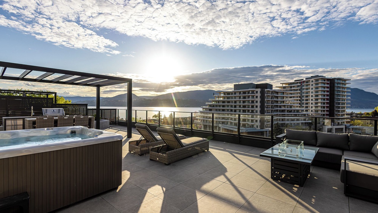 Photo of Patio Balcony in South Pandosy