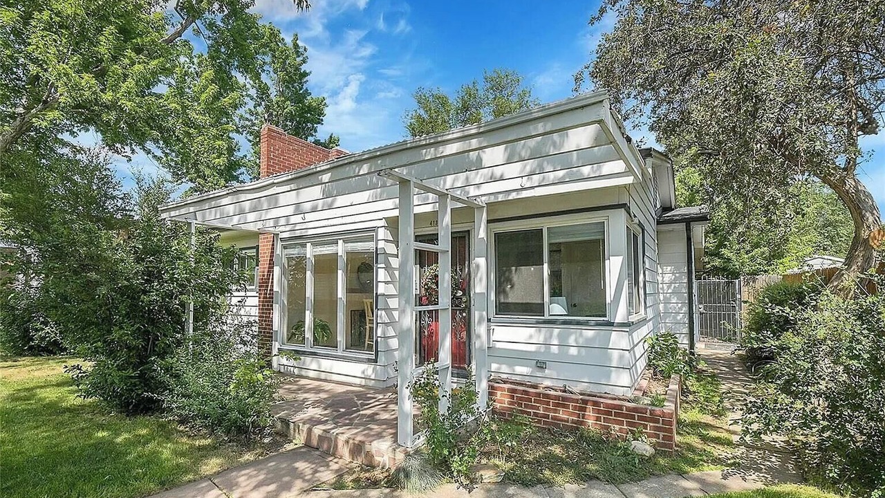Photo of Outdoor in Englewood